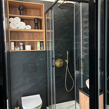 Harison Rynek Boleslawiec (Lower Silesia)