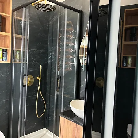 アパート Harison Rynek ブンツラウ