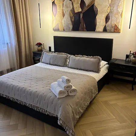 Harison Rynek Boleslawiec (Lower Silesia)